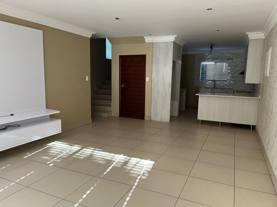To Let 3 Bedroom Property for Rent in Heuwelsig Free State